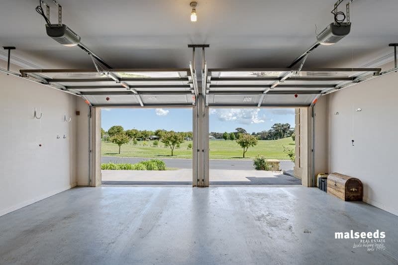 28 Matthew Flinders Way Mount Gambier SA, Mount Gambier - Thumbnail 2