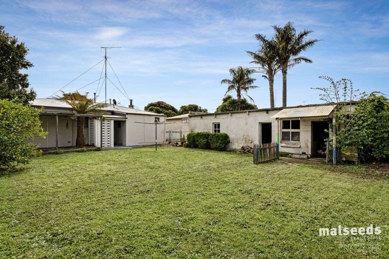 6 Barrett Avenue Mount Gambier SA, Mount Gambier - Thumbnail 2