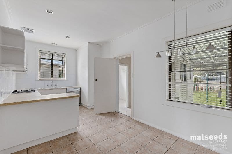 6 Barrett Avenue Mount Gambier SA, Mount Gambier - Thumbnail 4