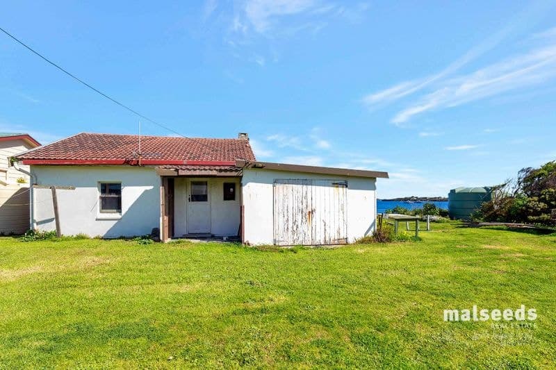 24 Newton Road Pelican Point SA, Pelican Point - Image 1