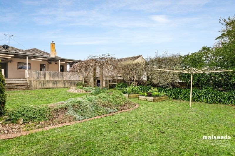 15 Agnes Street Mount Gambier SA, Mount Gambier - Image 1