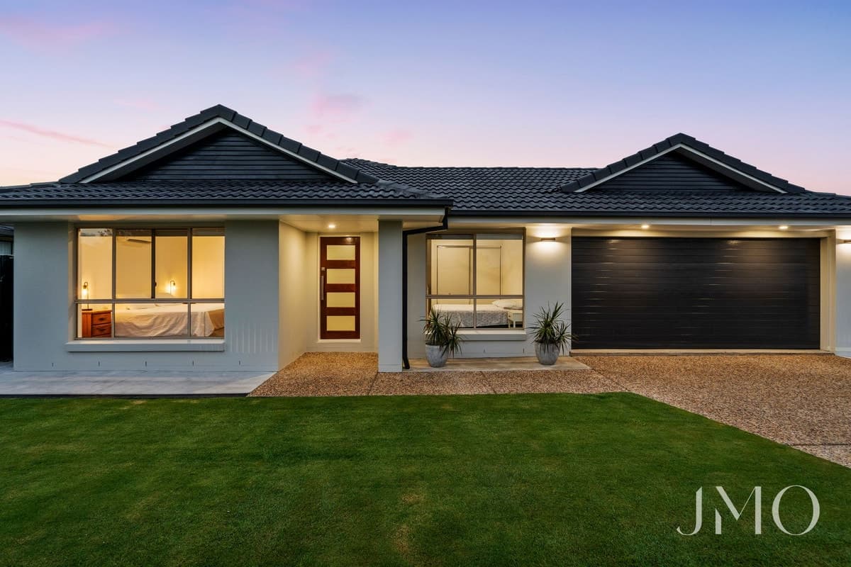 24 Paris Parade, Ormeau, Ormeau - Image 1