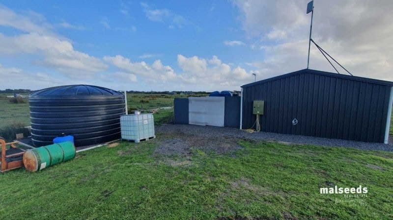 23 Burks Island Road Beachport SA, Beachport - Image 1