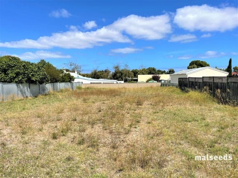 52 Davenport Street Millicent SA, Millicent - Thumbnail 3