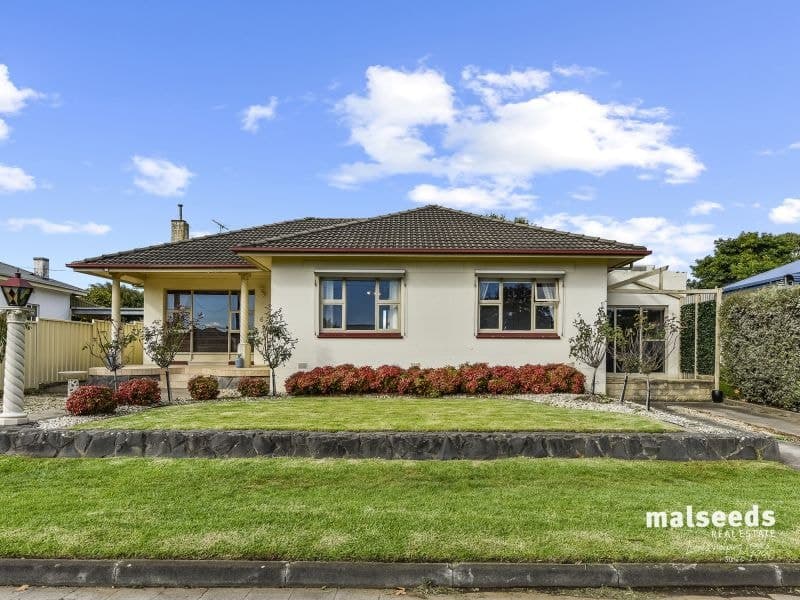 6 Chauvel Street Mount Gambier SA, Mount Gambier - Image 1