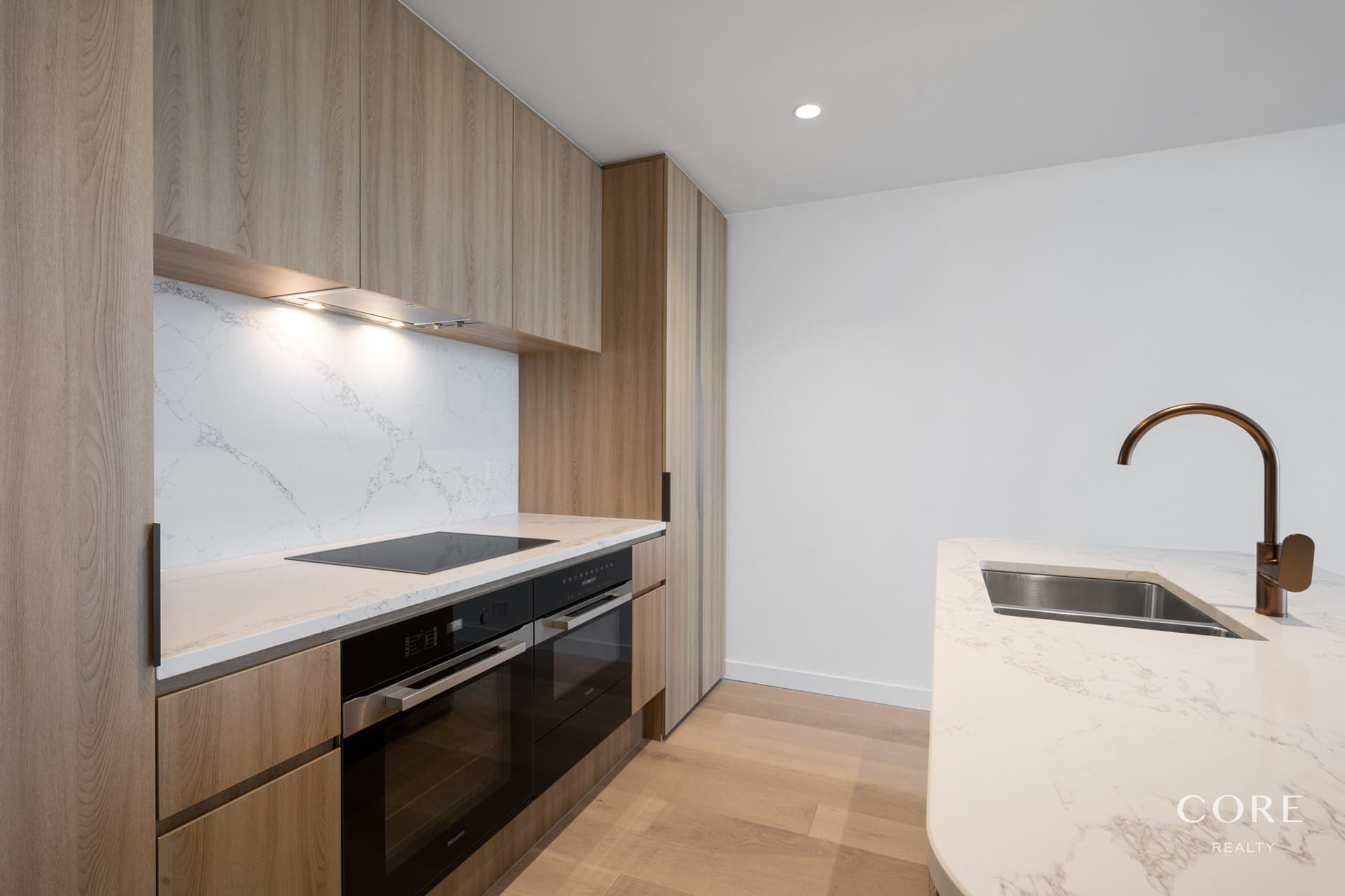 2108/63 La Trobe Street, Melbourne - Thumbnail 5