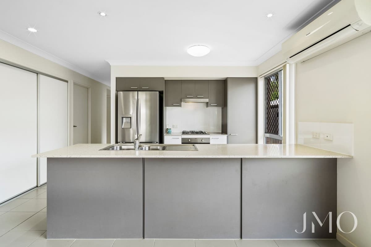 18 Brookside Circuit, Ormeau, Ormeau - Thumbnail 2