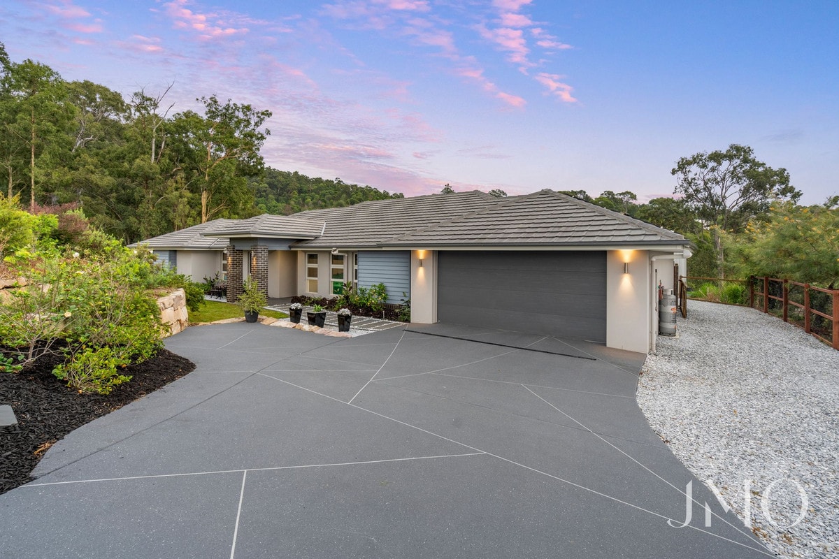 25 Homestead Crescent, Kingsholme, Kingsholme - Thumbnail 2