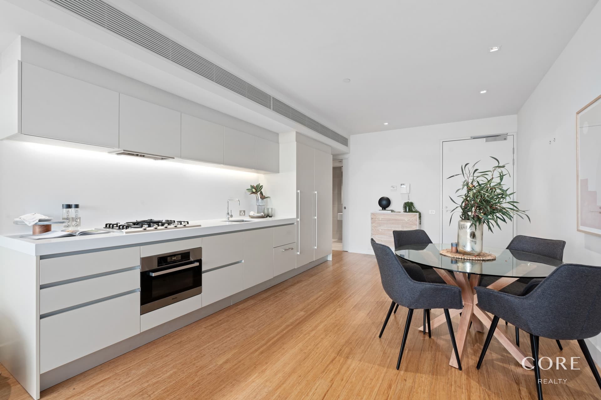Level 19, 1902/8 Kavanagh Street, Southbank - Thumbnail 3
