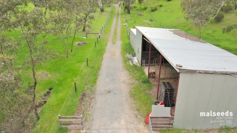 121 Coppermine Road Williamstown SA, Williamstown - Thumbnail 5