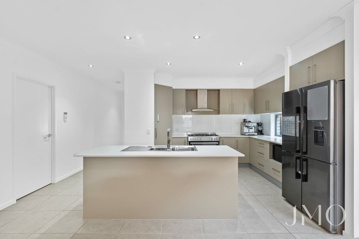 33 Wollombi Avenue, Ormeau Hills, Ormeau Hills - Thumbnail 3