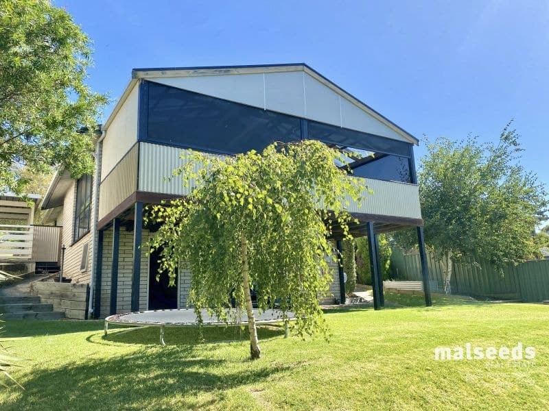12 Kalimna Crescent Mount Gambier SA, Mount Gambier - Thumbnail 2