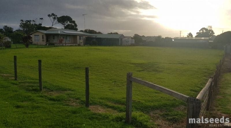 8 Bay Road Allendale East SA, Allendale East - Thumbnail 2