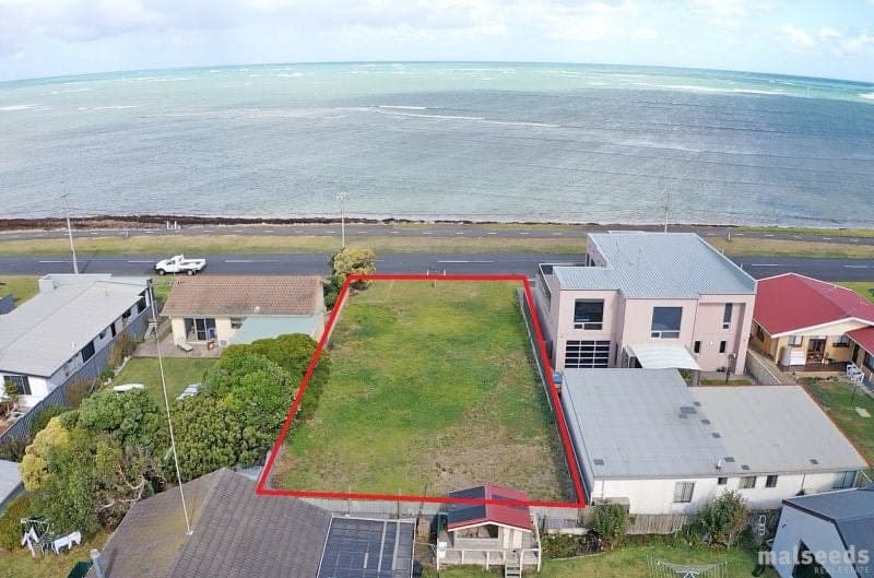 117 Sea Parade Port Macdonnell SA, Port Macdonnell - Image 1