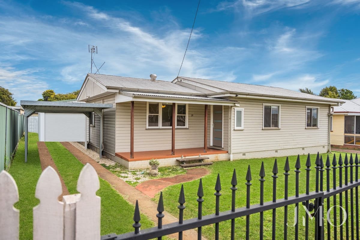 21 Leawarra Street, Wilsonton, Wilsonton - Thumbnail 3