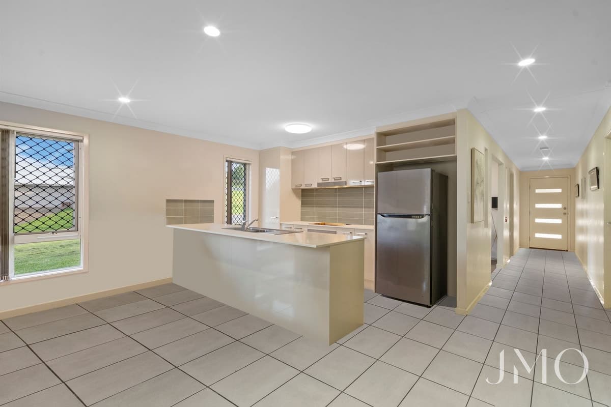 11 James Close, Ormeau, Ormeau - Thumbnail 2
