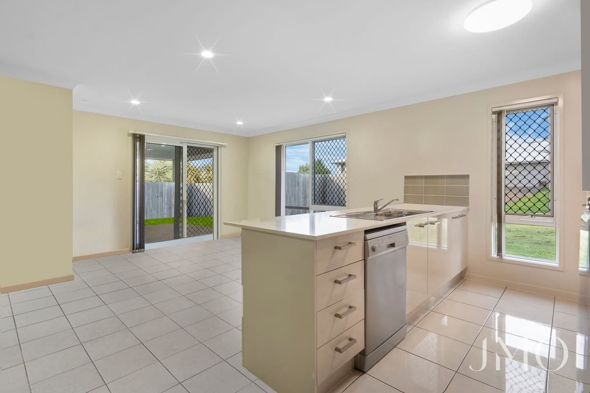 11 James Close, Ormeau, Ormeau - Thumbnail 3
