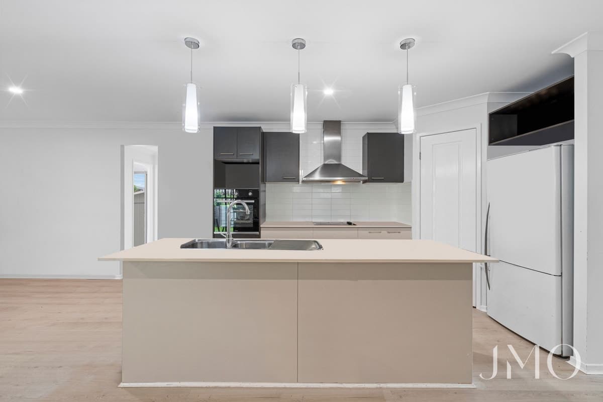 8 Achievement Drive, Ormeau, Ormeau - Thumbnail 2