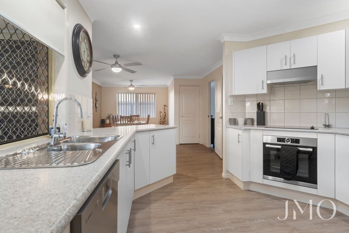 44 Conebush Circuit, Ormeau, Ormeau - Thumbnail 2
