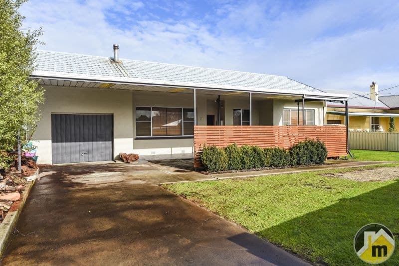 21 Williams Road Millicent SA, Millicent - Image 1