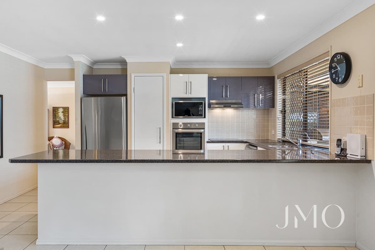 14 Lauradale Crescent, Ormeau, Ormeau - Thumbnail 3