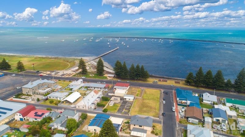 62 Sea Parade Port Macdonnell SA, Port Macdonnell - Image 1