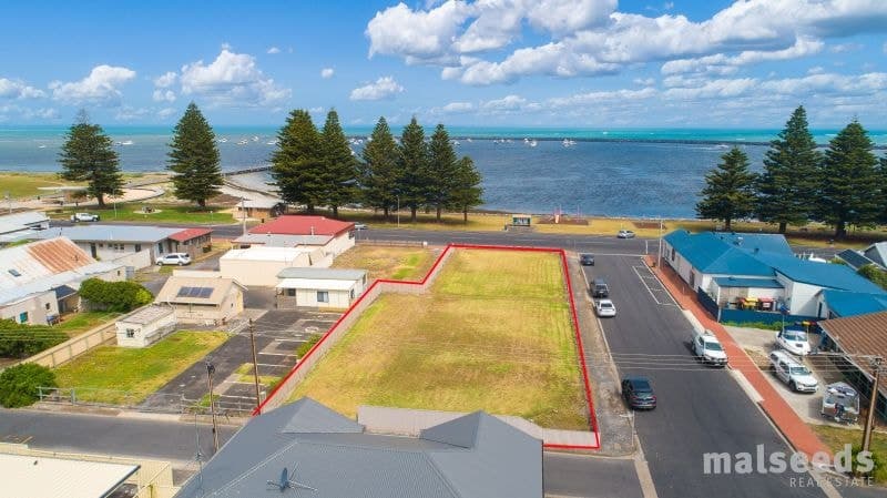 62 Sea Parade Port Macdonnell SA, Port Macdonnell - Thumbnail 2