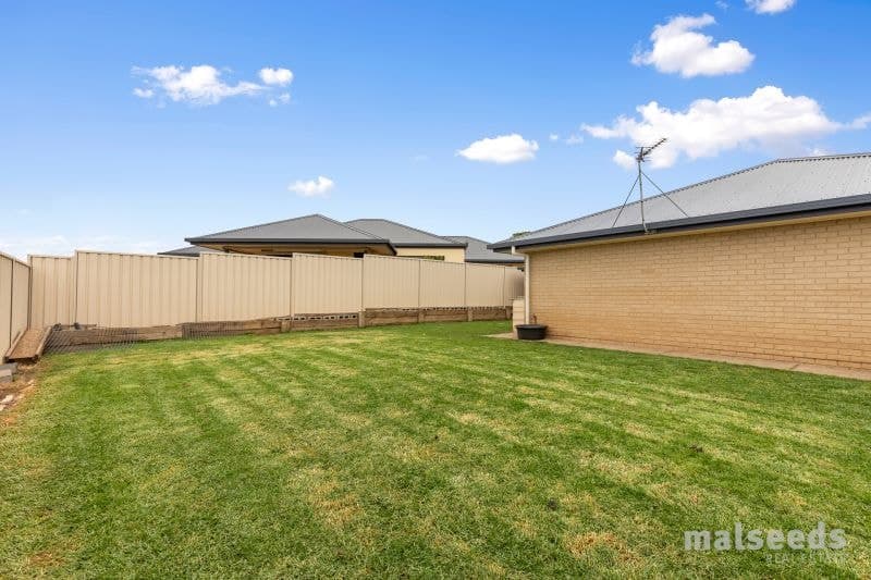 12 Dolomite Drive Mount Gambier SA, Mount Gambier - Thumbnail 2
