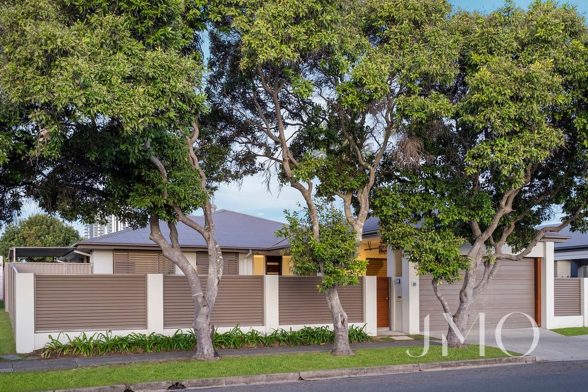 10 Joan Street, Burleigh Waters, Burleigh Waters - Image 1