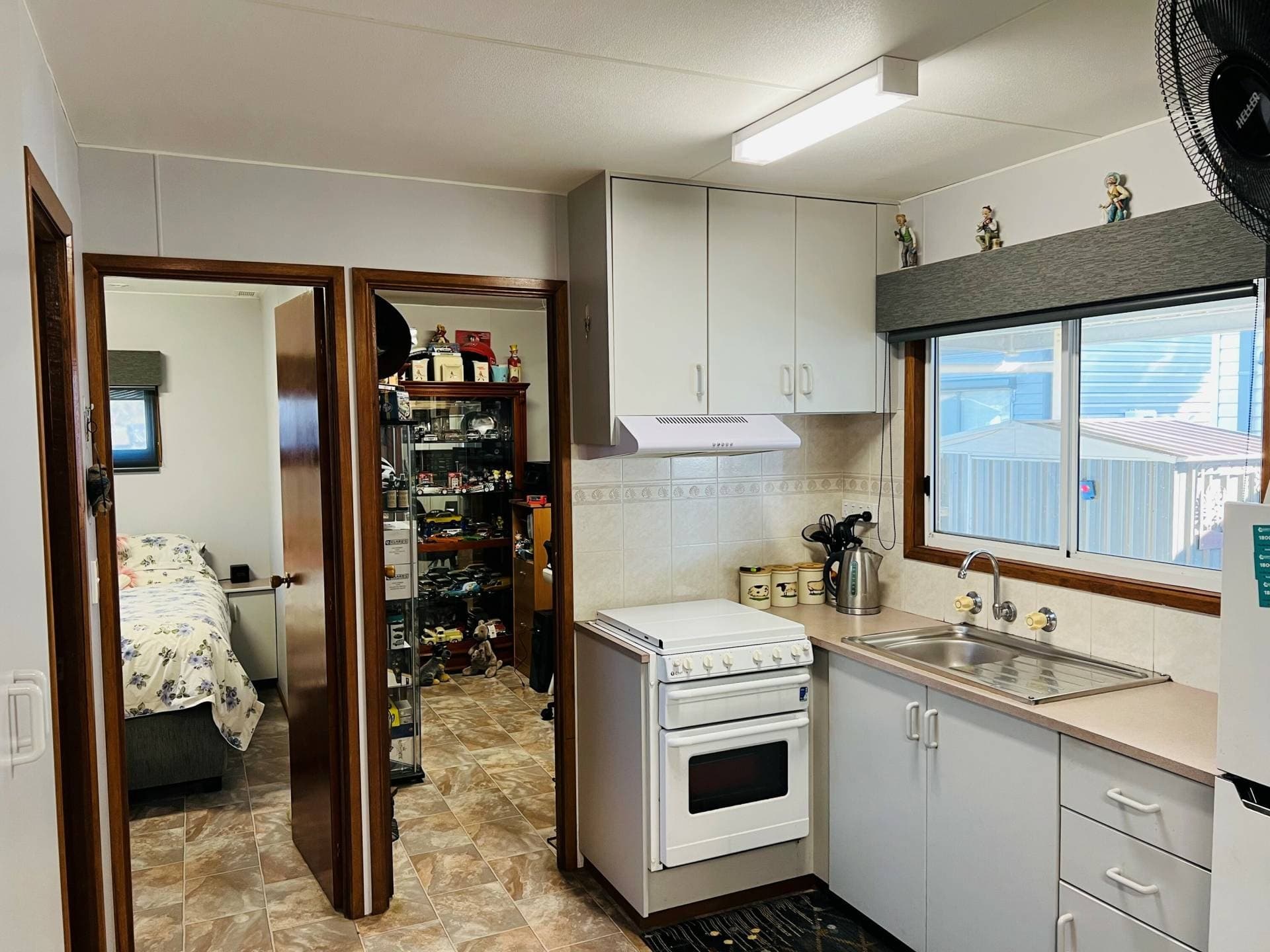 2, 293-295 295 Midland Highway, Epsom, VIC, Epsom - Thumbnail 5