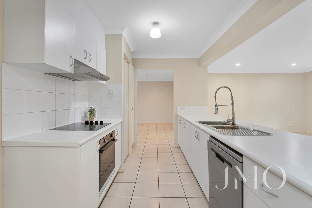 18 Shannonbrook Avenue, Ormeau, Ormeau - Thumbnail 3
