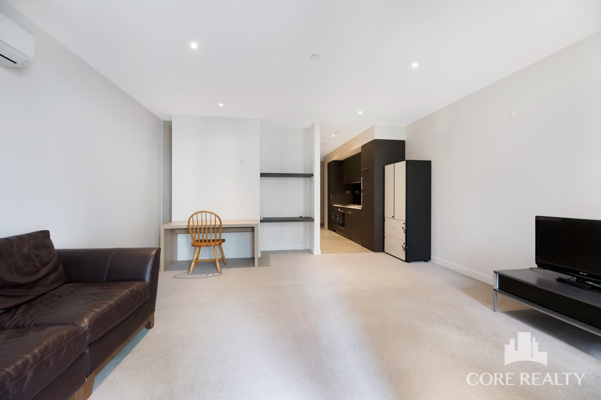 507/155 Franklin Street, Melbourne - Thumbnail 2