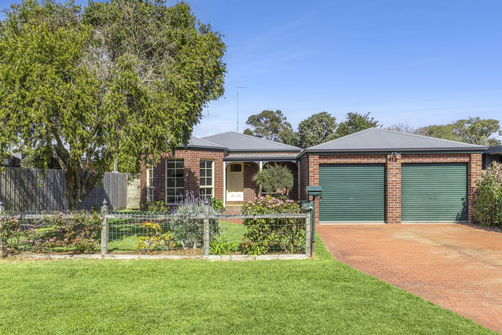 40 Lake Avenue, Ocean Grove VIC, Ocean Grove - Thumbnail 2