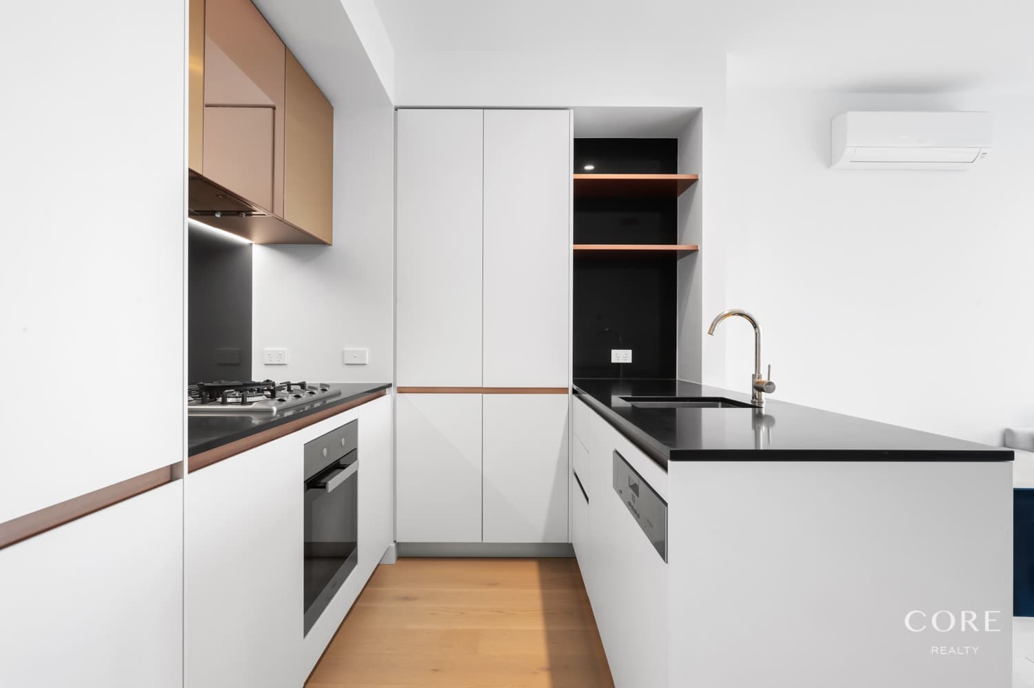 5012/228 La Trobe  Street, Melbourne - Thumbnail 2