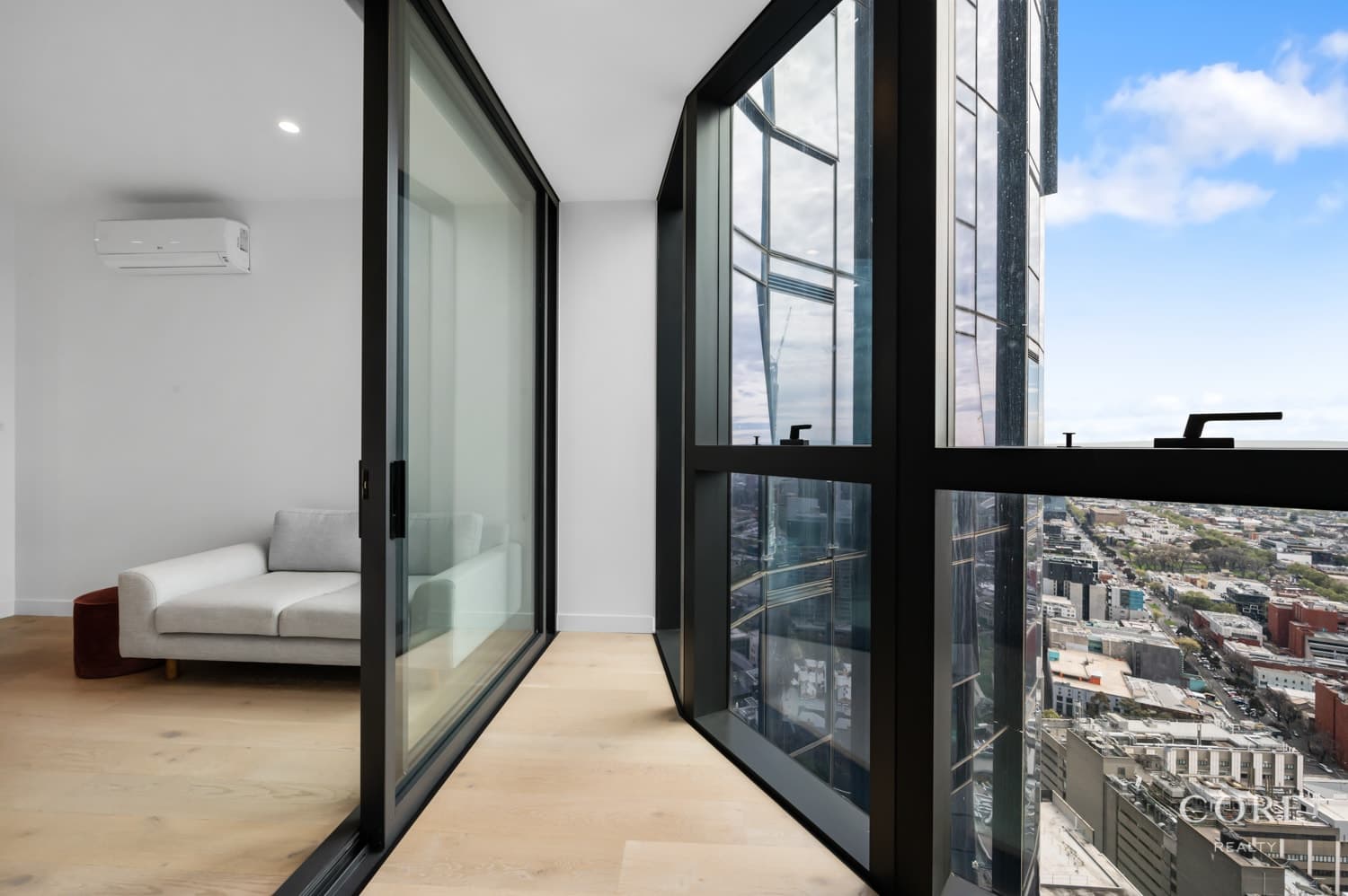 5012/228 La Trobe  Street, Melbourne - Thumbnail 4