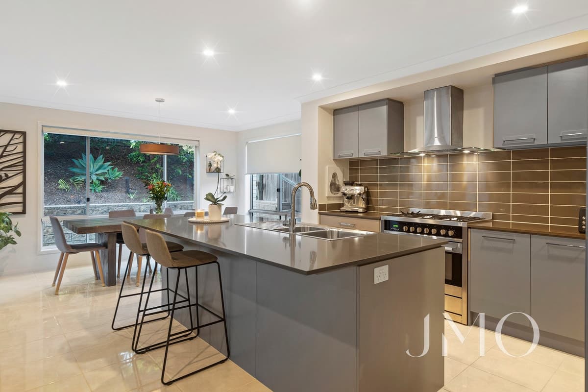130 River Run Circuit, Ormeau Hills, Ormeau Hills - Thumbnail 2
