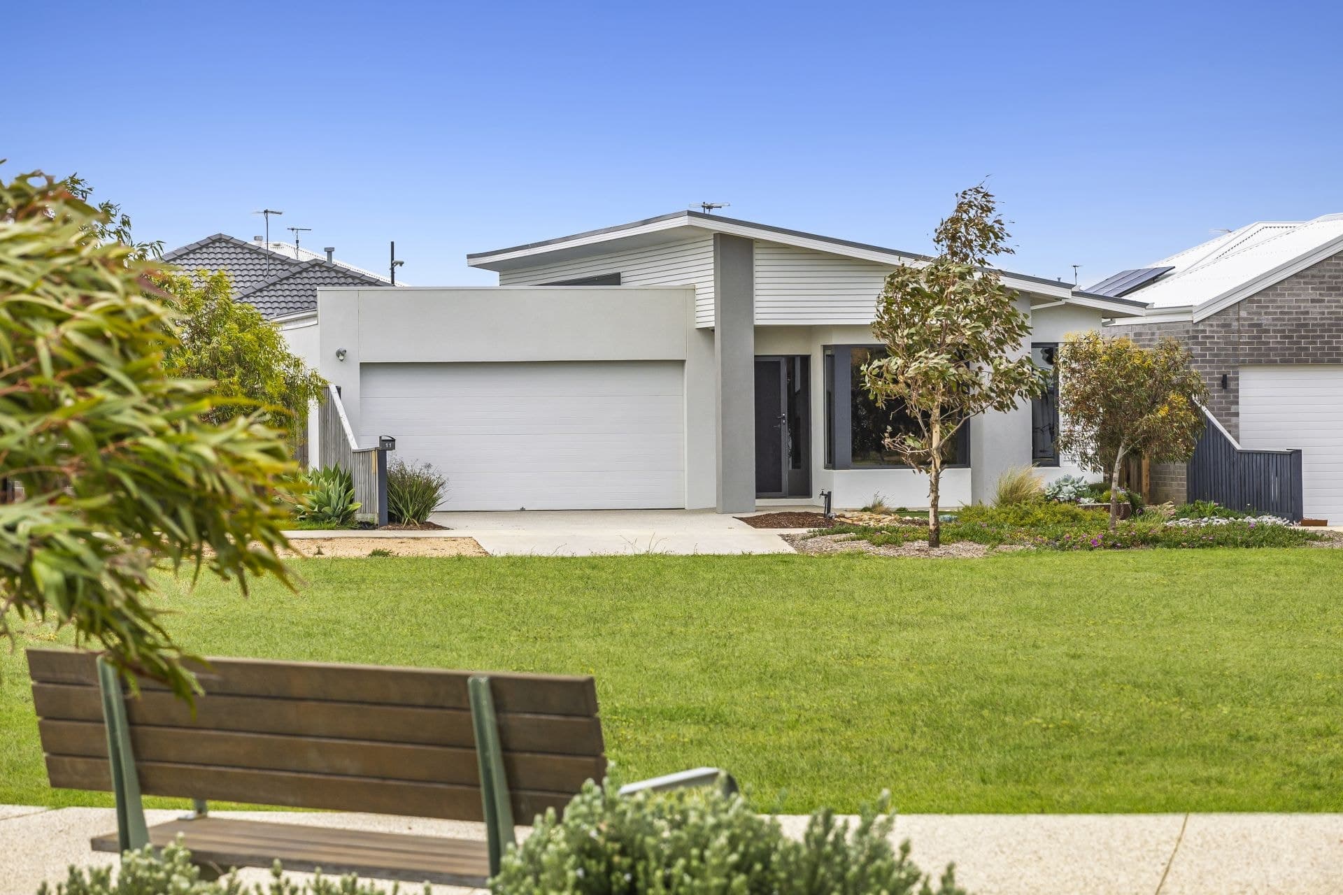 11 Allanwood Street, Ocean Grove VIC, Ocean Grove - Thumbnail 2
