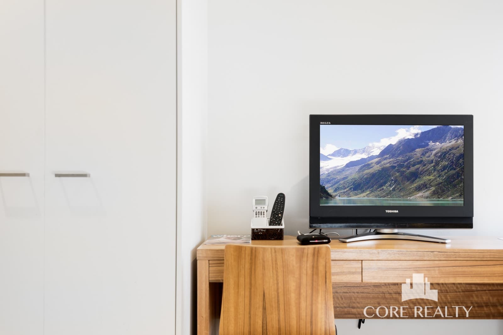 Unit 628/572 St Kilda Road, Melbourne - Thumbnail 2