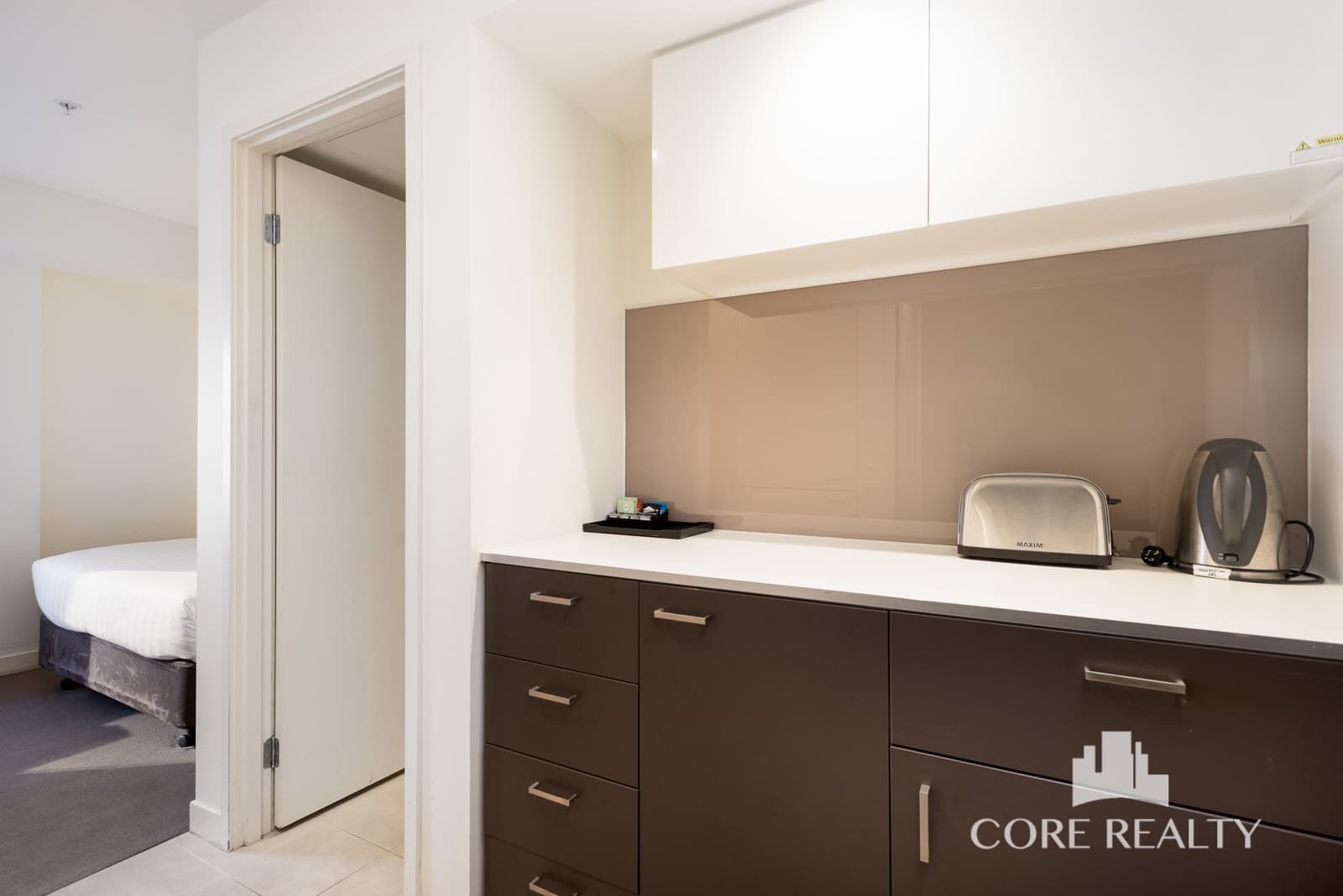 Unit 628/572 St Kilda Road, Melbourne - Thumbnail 3