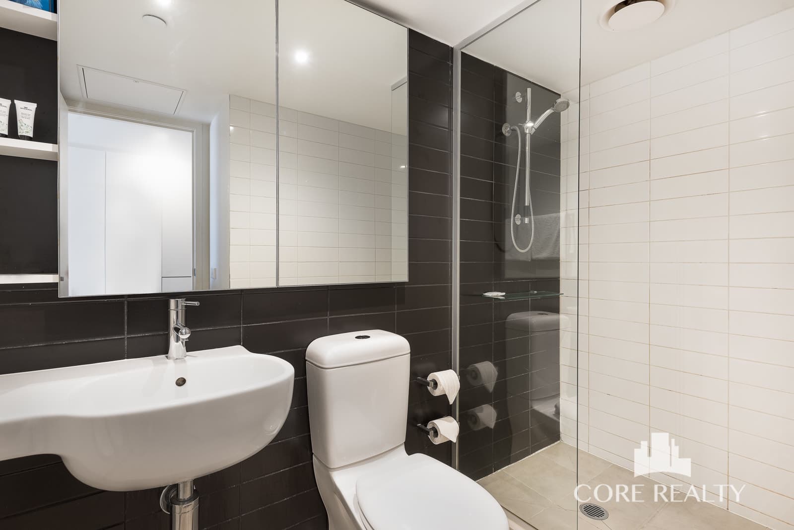 Unit 628/572 St Kilda Road, Melbourne - Thumbnail 4