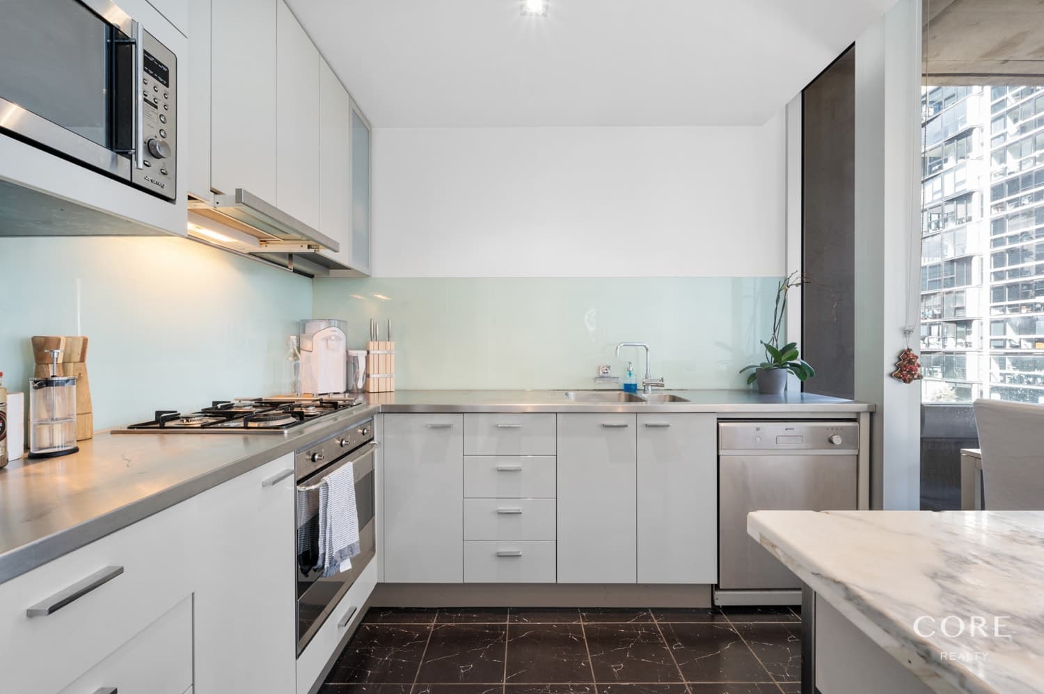 1111/68 La Trobe Street, Melbourne - Thumbnail 4