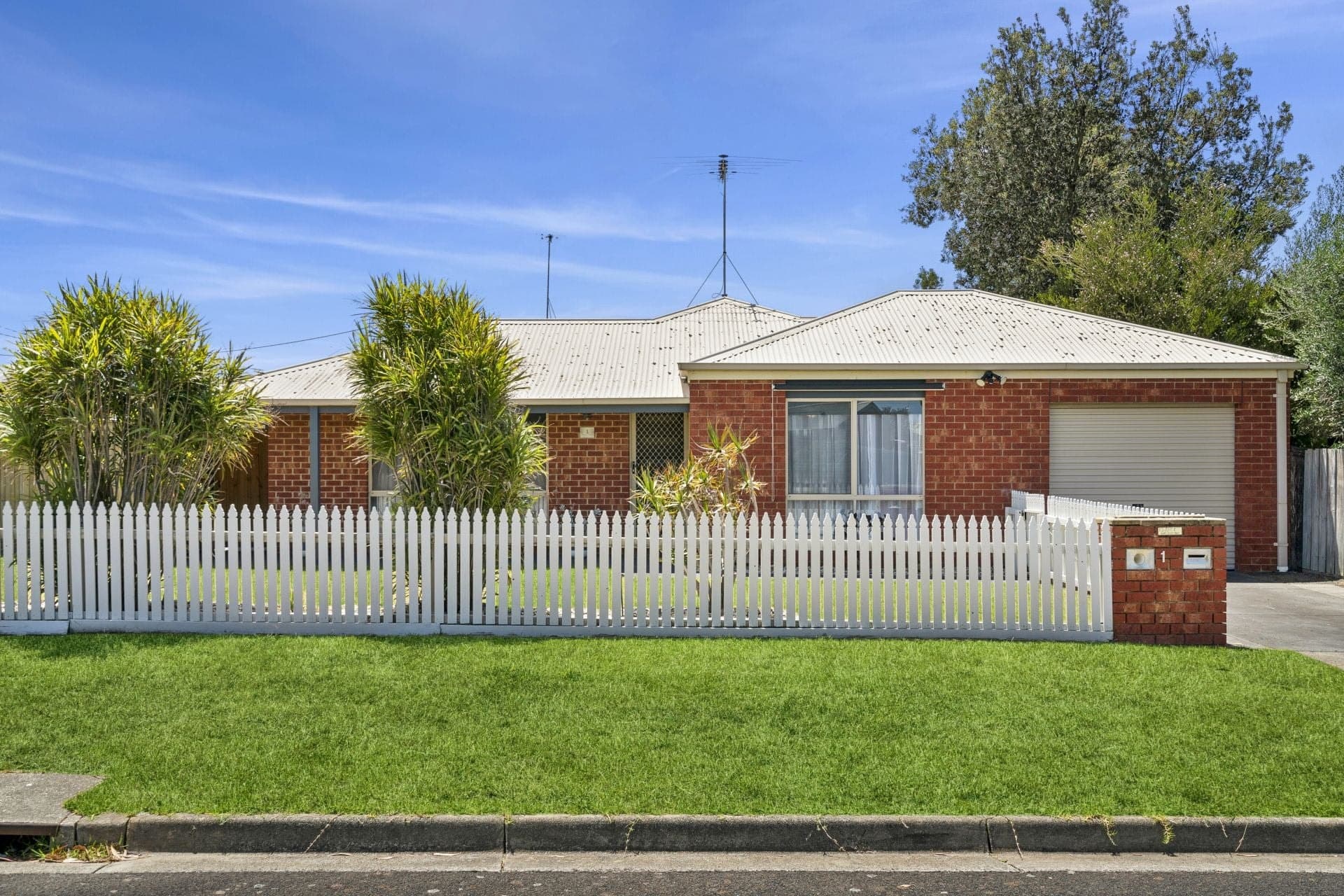 1 Devon Court OCEAN GROVE VIC 3226, Ocean Grove - Thumbnail 2