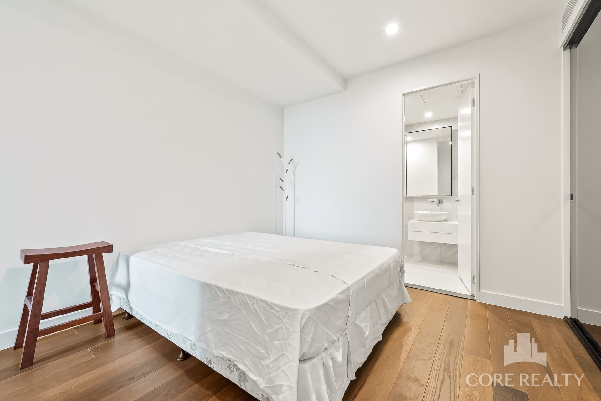 1718/555 St Kilda  Road, Melbourne - Thumbnail 6
