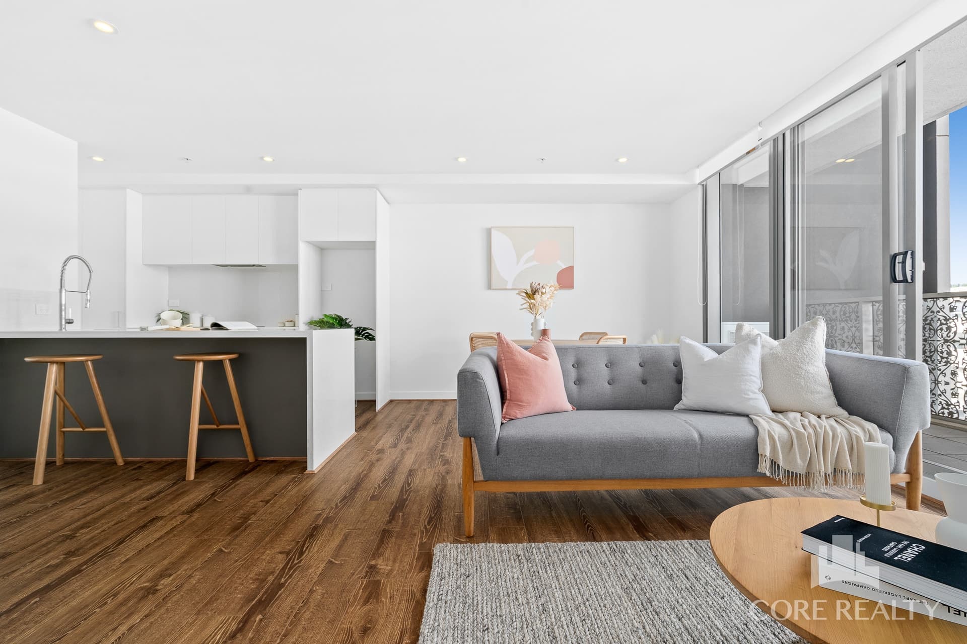 609/101 Bay Street, Port Melbourne - Image 1