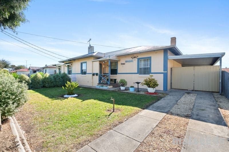 19 Douglas Street Mount Gambier SA, Mount Gambier - Thumbnail 3