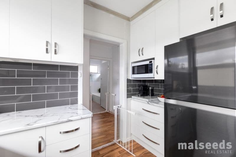 15 Hartley Street Mount Gambier SA, Mount Gambier - Thumbnail 4