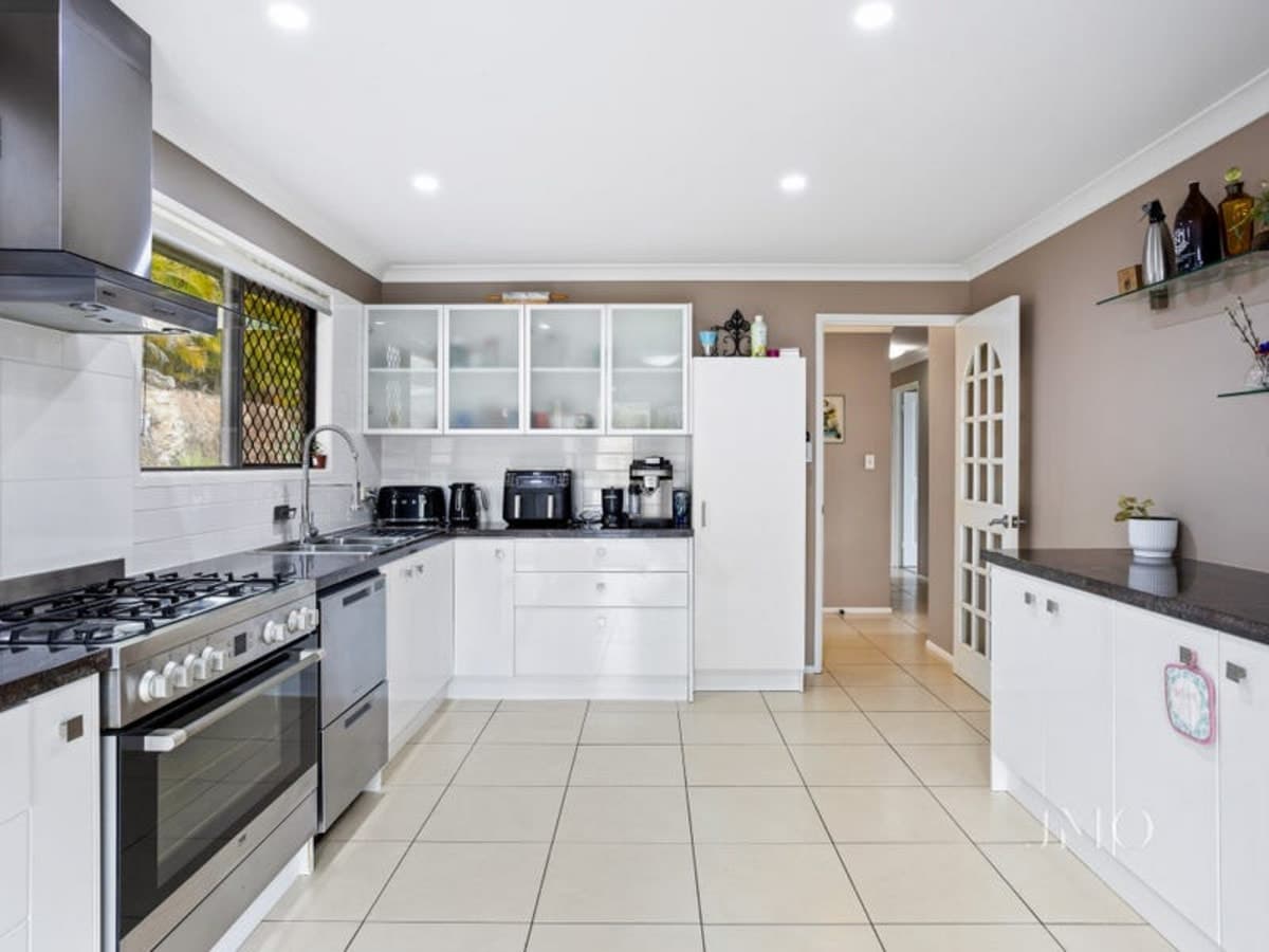 19 Lumeah Avenue, PIMPAMA, Pimpama - Thumbnail 3