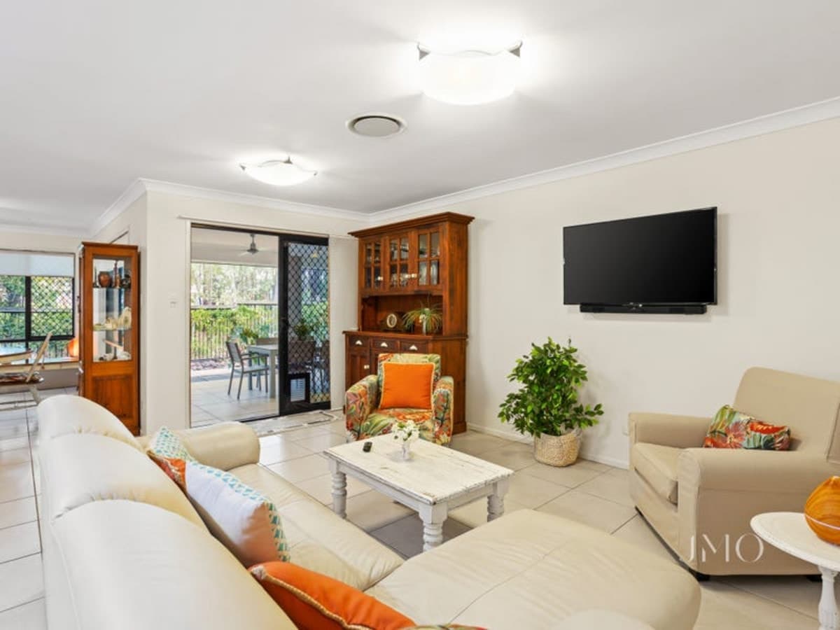 11 Strathburn Crescent, ORMEAU, Ormeau - Thumbnail 3
