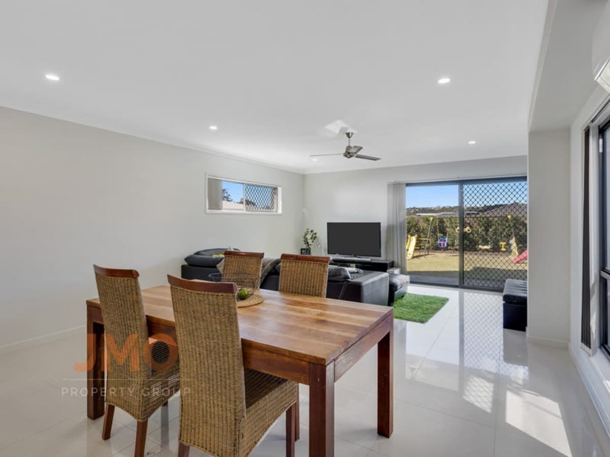 2/3 Bizet Court, OXENFORD, Oxenford - Thumbnail 2