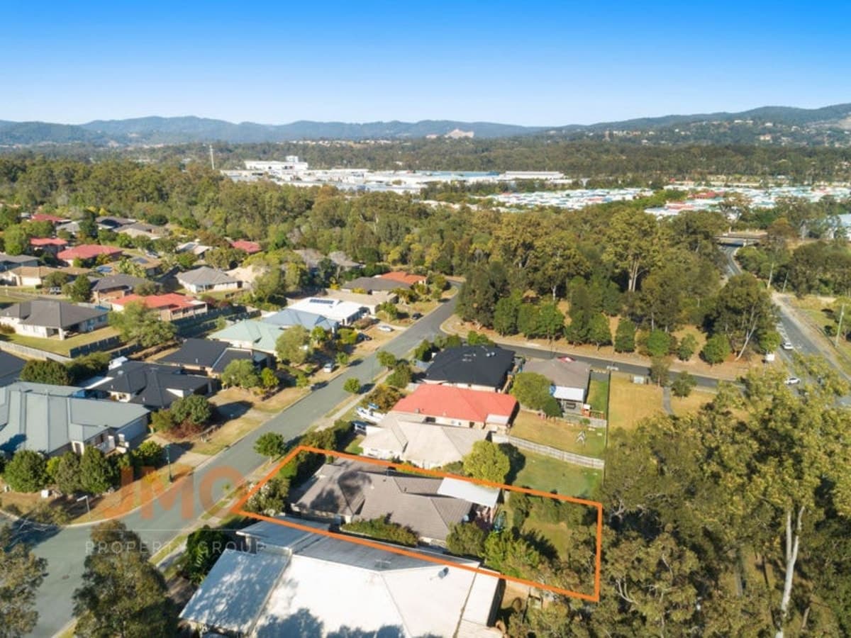 8 Anna Avenue, ORMEAU, Ormeau - Thumbnail 2